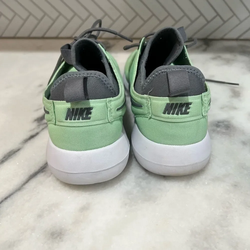 Nike Roshe Two Running Shoes Fresh Mint Green Women's Size 9 (844931-303)